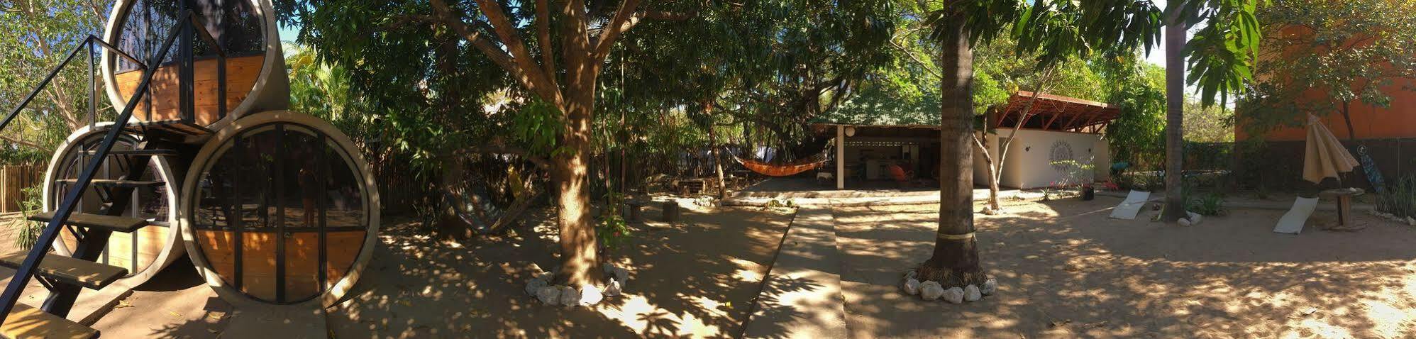 Pipe House Playa Grande Hostel Exterior photo