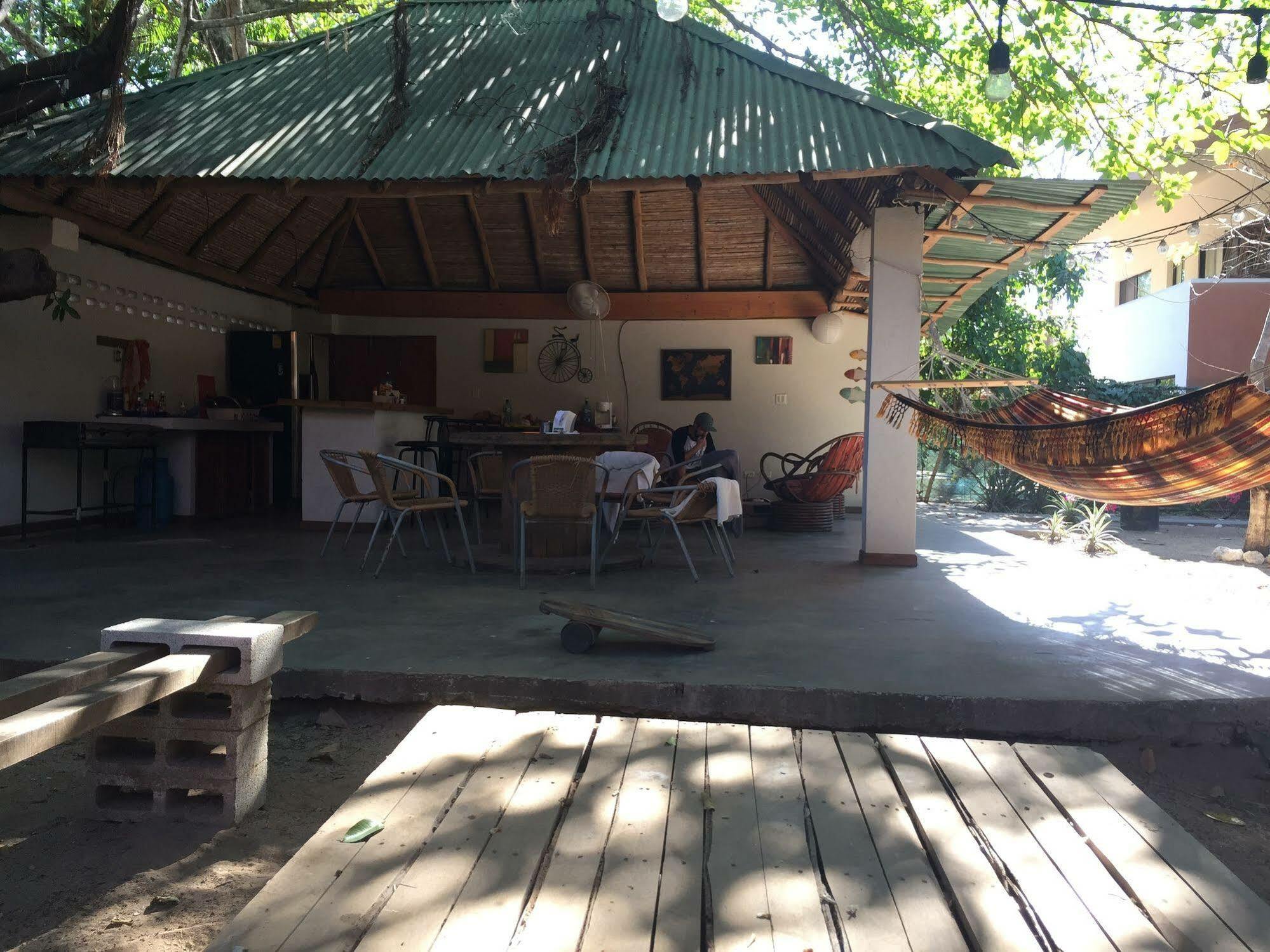 Pipe House Playa Grande Hostel Exterior photo